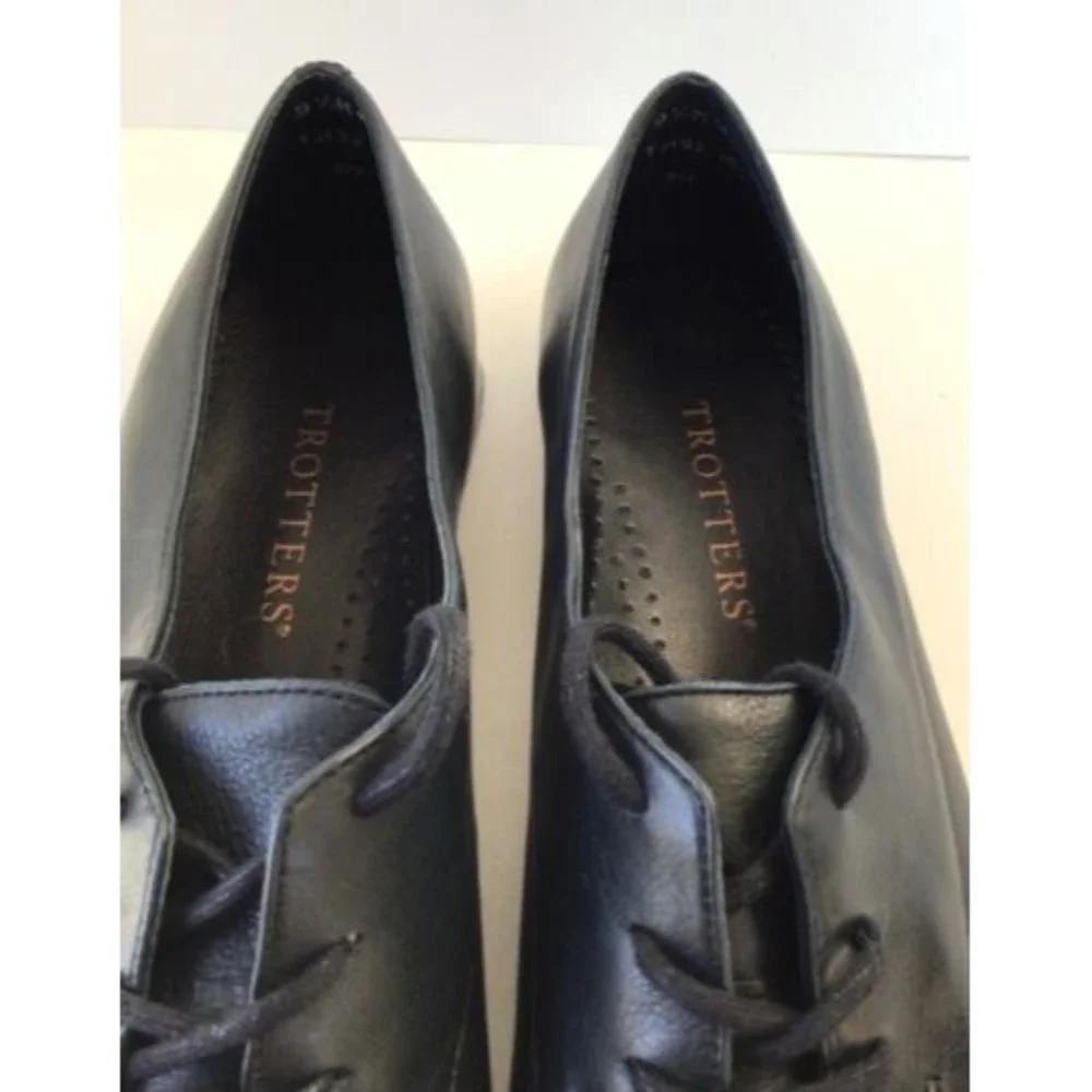 TROTTERS Women's Leather Lace Up Shoes, Deep Navy Blue (Size 9.5 N) - Picture 10 of 11